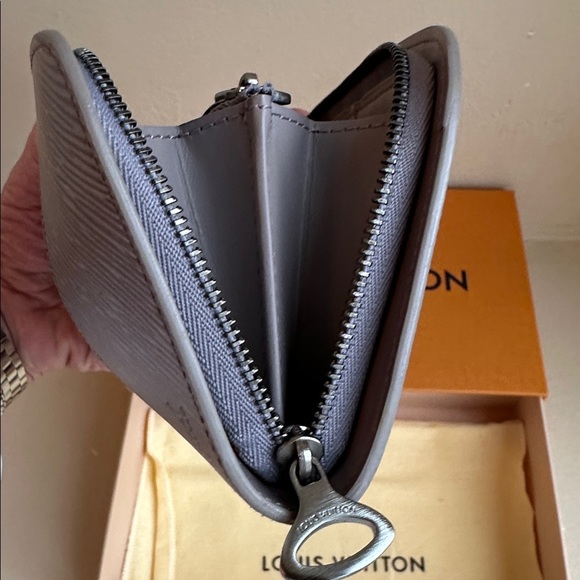 Vintage Louis Vuitton Lilac Epi Demi Lune Zip Wallet with box and dustbag VI0031 - Picture 8 of 17